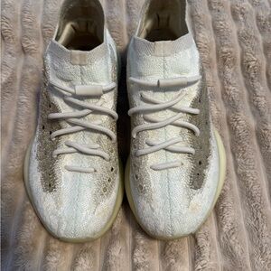 Yeezy Sneakers in Cream and Gray